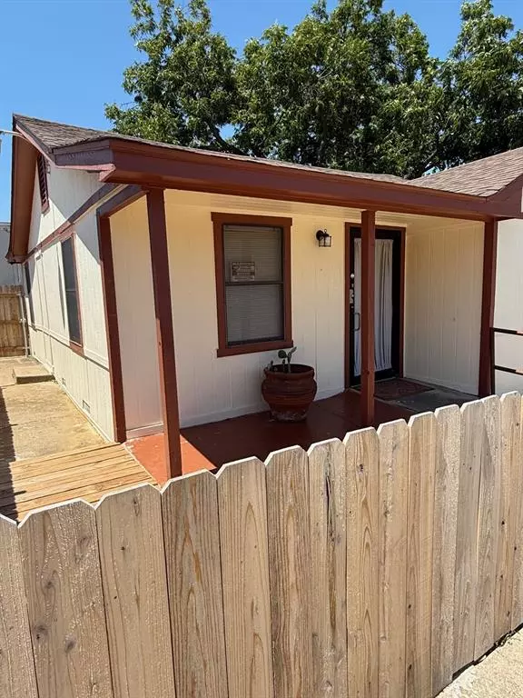 Fort Worth, TX 76112,6436 Meadowbrook Drive #B