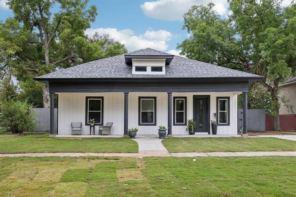 504 E Brin Street,  Terrell,  TX 75160