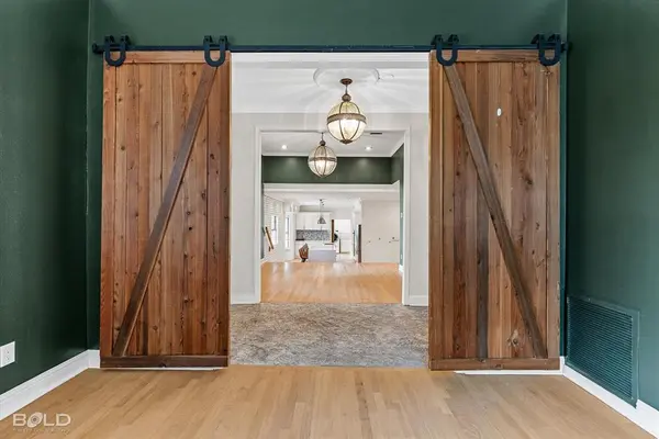 Shreveport, LA 71106,6439 Creswell Avenue