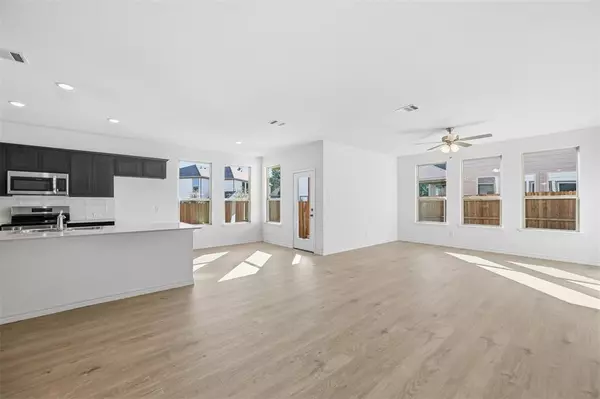 Denton, TX 76205,400 Wrangler Lane #400