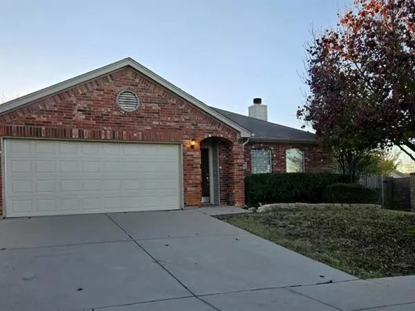 14045 Silkwood Drive, Fort Worth, TX 76052