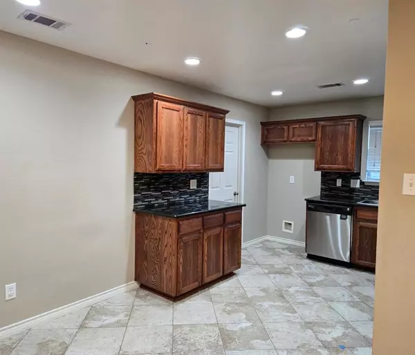 Fort Worth, TX 76052,14045 Silkwood Drive