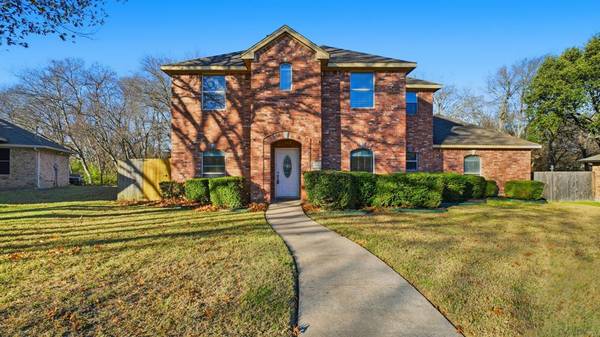 408 Channel View Court, Desoto, TX 75115