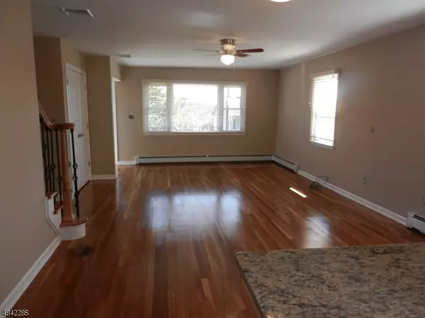 Summit City, NJ 07901,6 Caldwell Ave #A