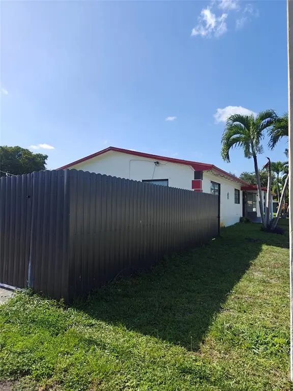 Hollywood, FL 33021,600 S 46th Ave