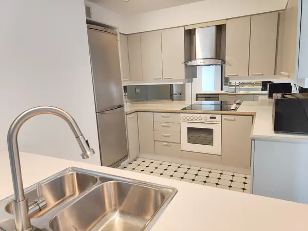 Mississauga, ON L5R 3P5,50 Eglinton AVE W #2208