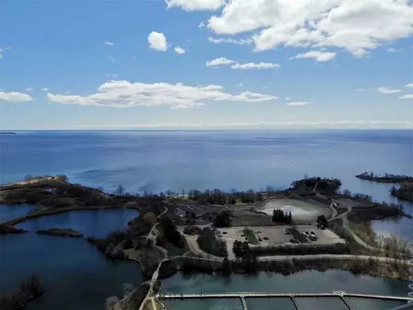 Toronto W06, ON M8V 0C4,70 Annie Craig DR #3506