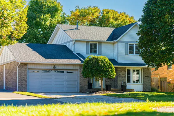 Kitchener, ON N2P 1S6,54 Pathfinder CRES