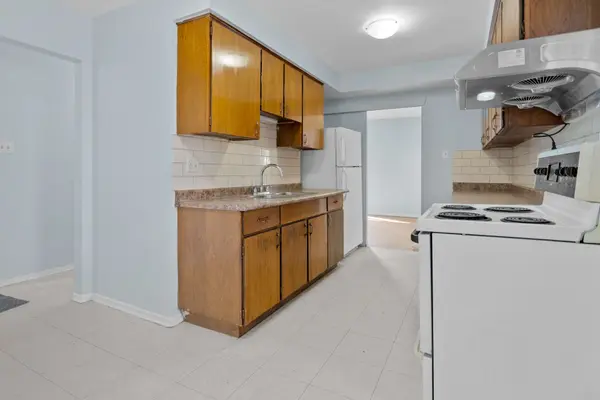 London East, ON N5Y 1T9,205 Boullee ST #26