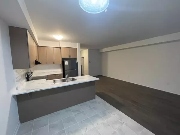 Thorold, ON L2V 0K1,15 Peach ST #20