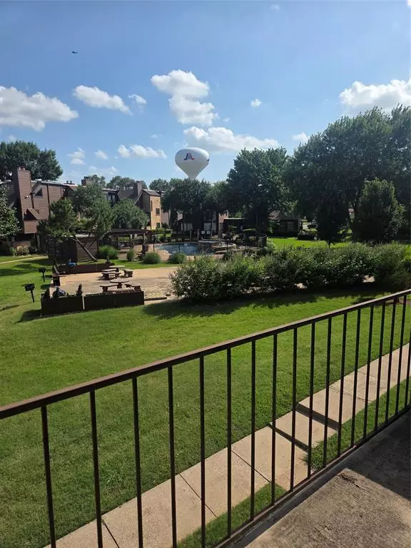 Arlington, TX 76006,1704 Baird Farm Circle #4209