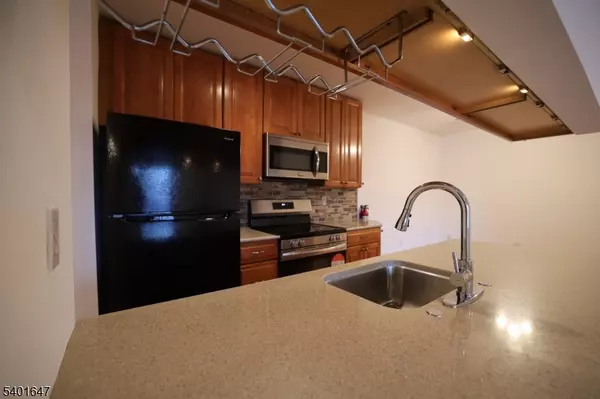 Franklin Twp., NJ 08873,70 Eton Way