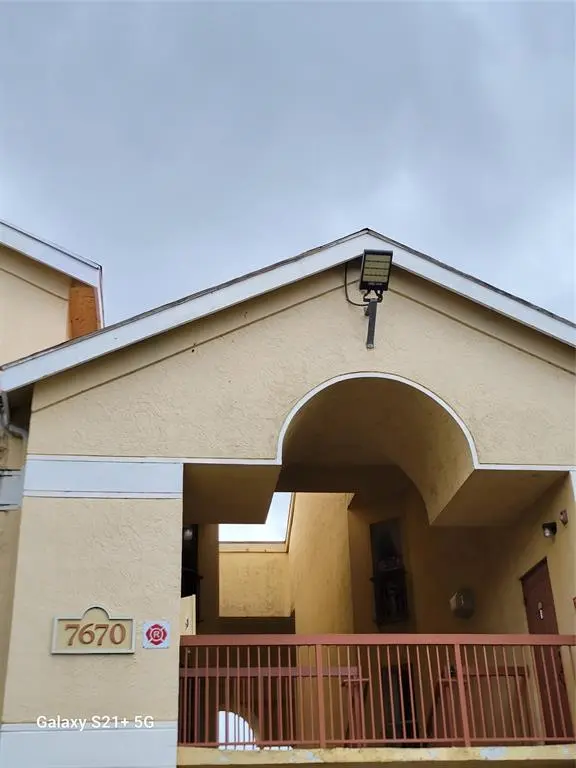 Tamarac, FL 33321,7670 Westwood Dr #714