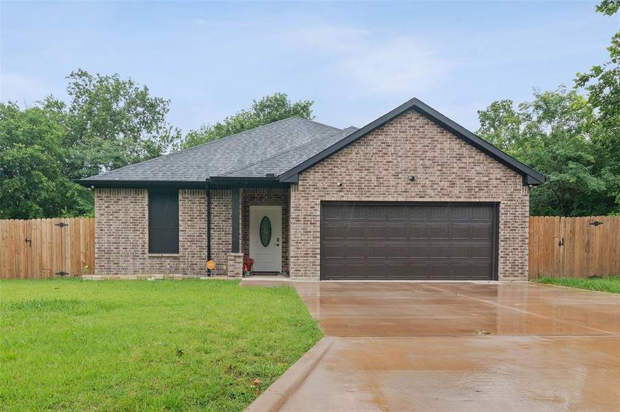 810 Mill Street, Gainesville, TX 76240