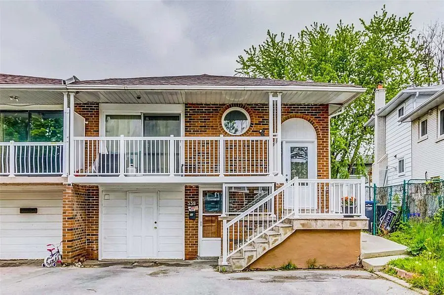 338 Royal Salisbury WAY #Upper Unit, Brampton, ON L6V 3G5