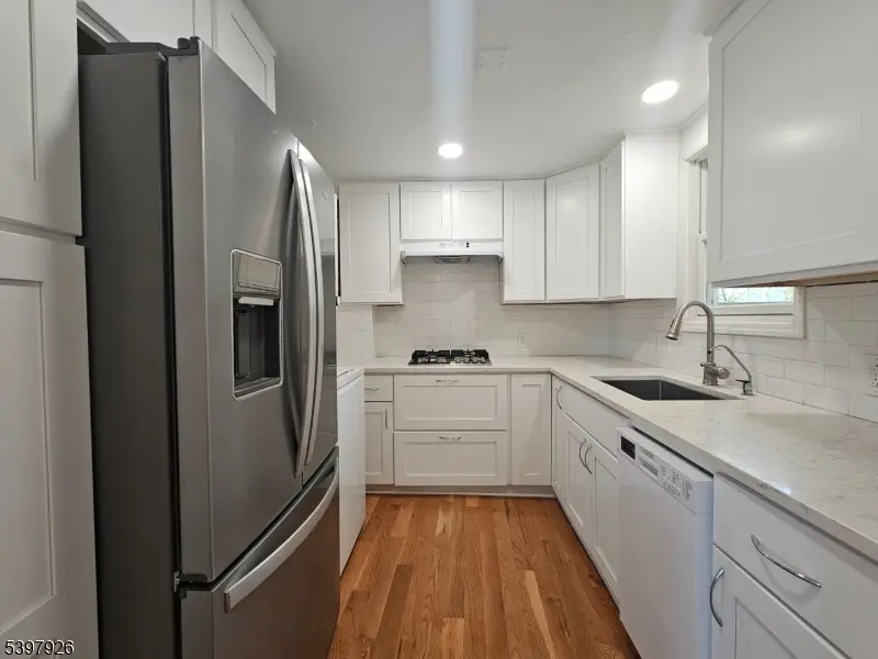 Pompton Lakes Boro, NJ 07442,95 Cannonball Rd #3