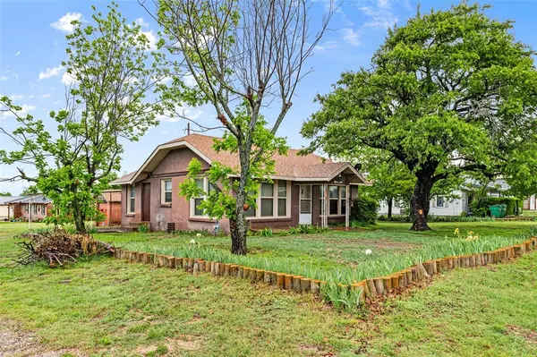 Hamilton, TX 76531,302 W Grogan Street