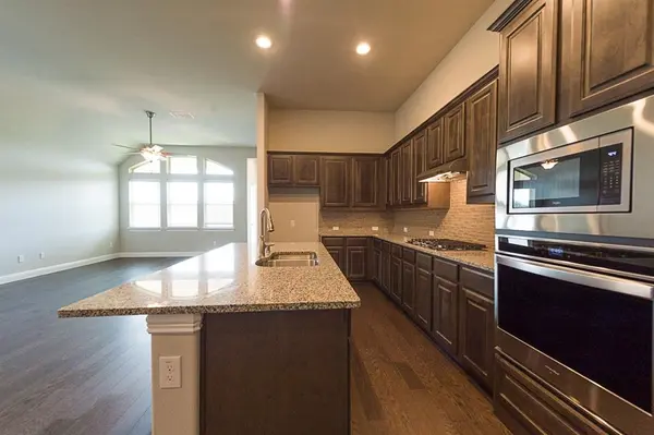 Forney, TX 75126,969 CANTERBURY Lane