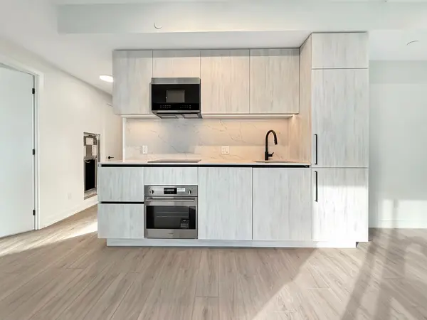 Toronto C08, ON M5A 0Z5,35 Parliament ST #1902