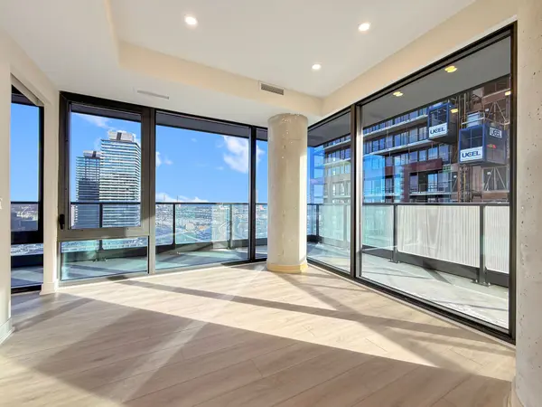 Toronto C08, ON M5A 0Z5,35 Parliament ST #1902