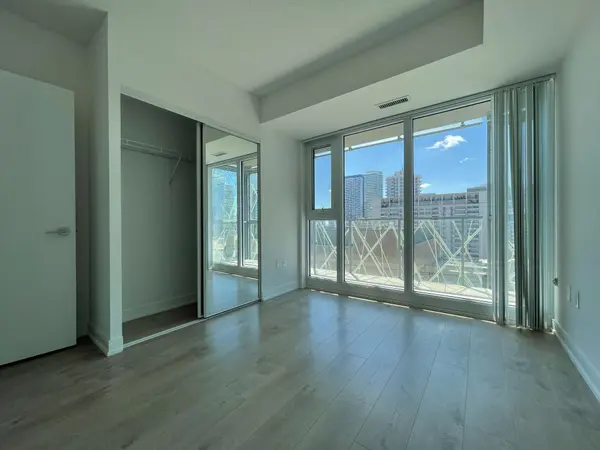 Toronto C08, ON M4Y 0C8,50 Wellesley ST E #1509