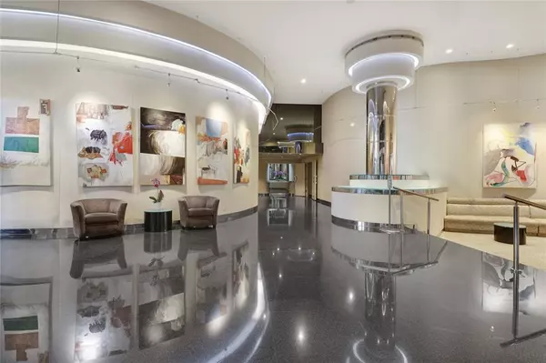 Miami, FL 33180,20191 E Country Club Dr #510