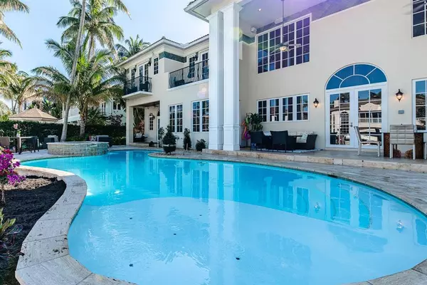 Fort Lauderdale, FL 33301,7 Pelican Dr