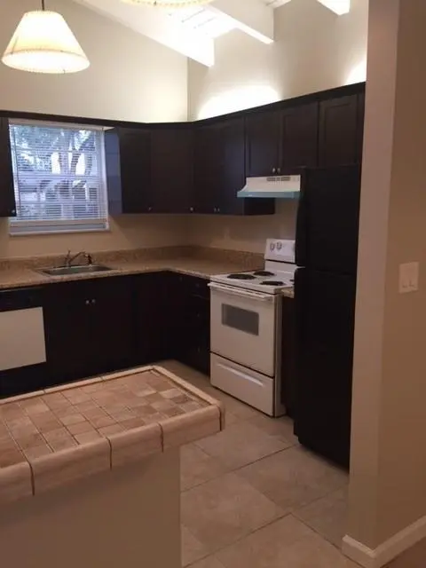 North Lauderdale, FL 33068,8002 SW 7th Ct