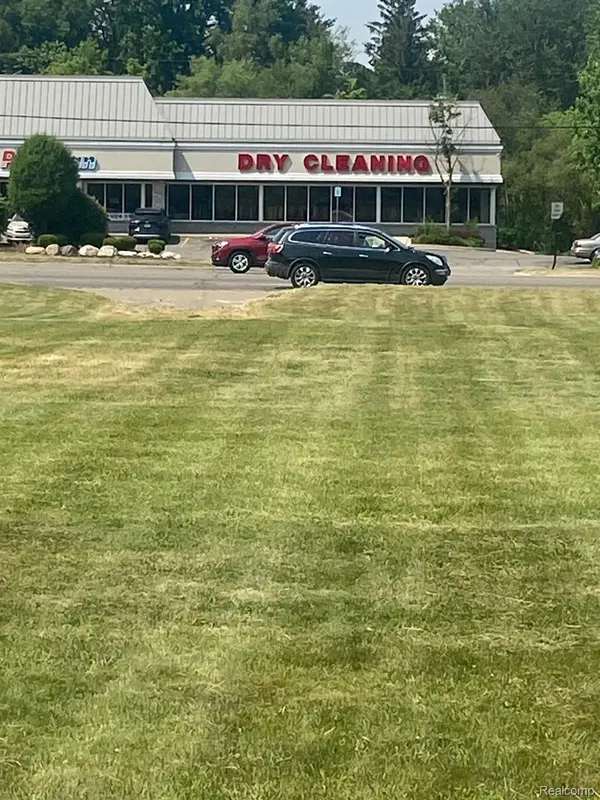 Flint, MI 48504,5023 W PIERSON RD