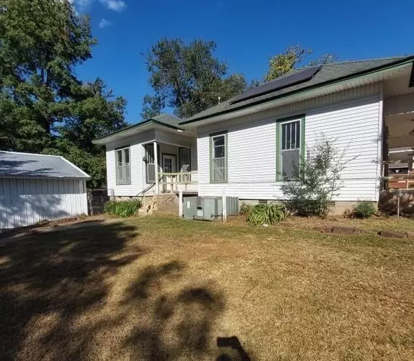 Hugo, OK 74743,307 E Lowery