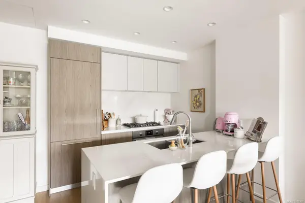 Langford, BC V9B 6R6,2000 Hannington Rd #1413