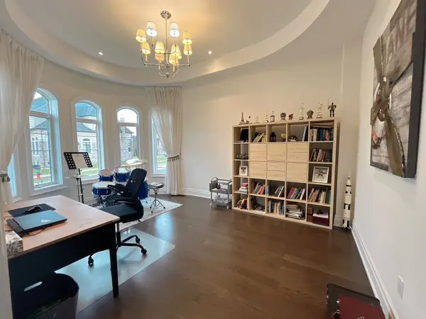 King, ON L7B 0P5,31 Lake Marie TRL