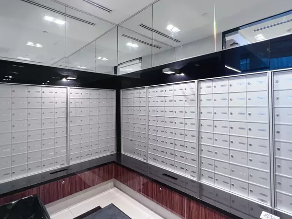 Toronto C15, ON M2J 1M5,32 Forest Manor RD #1007