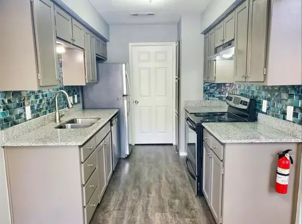 Kennedale, TX 76060,119 Peachtree Court #B