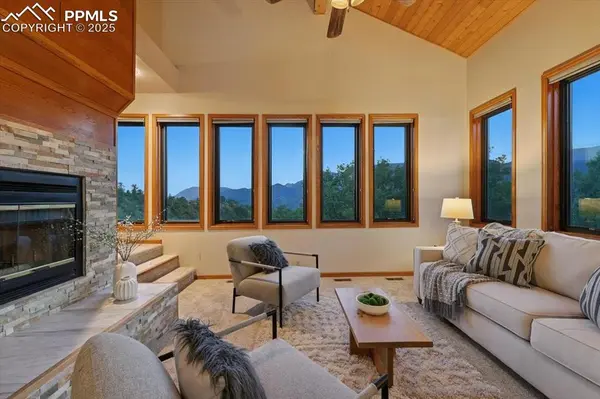 Colorado Springs, CO 80904,3065 Black Canyon RD