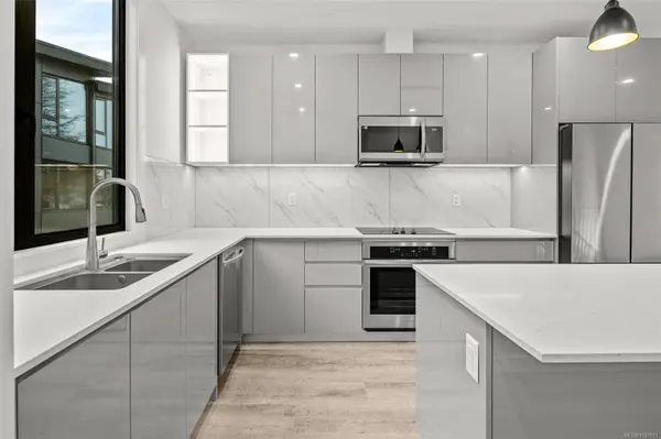 Langford, BC V9B 3Z2,2841 Knotty Pine Rd #127