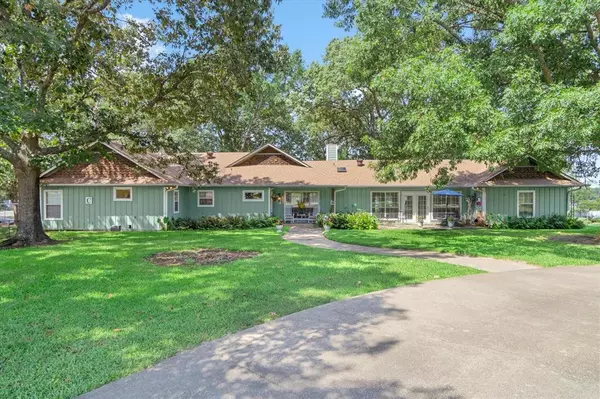 Mineola, TX 75773,104 County Road 2236