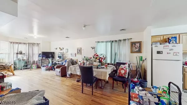 Newark City, NJ 07108,129-131 Seymour Ave