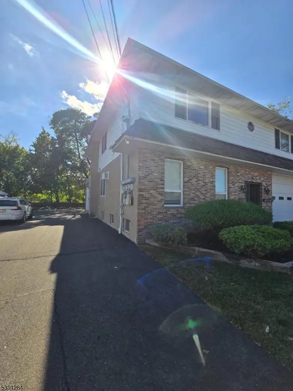 Woodland Park, NJ 07424,19 Hillery St