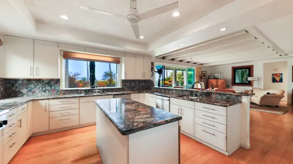 5390 WEKE RD, Hanalei, HI 96722