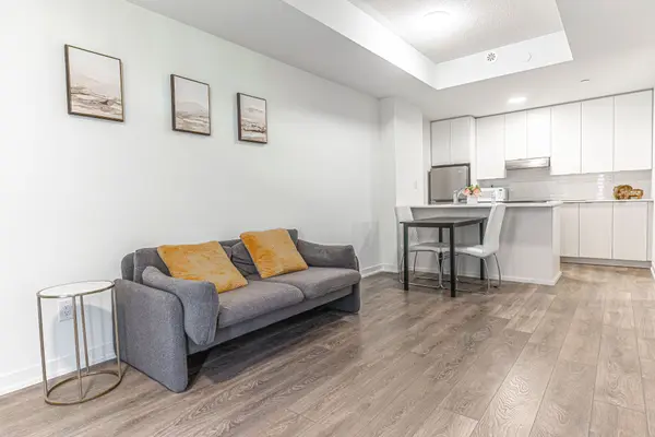 Toronto W04, ON M6M 0E1,145 Canon Jackson DR #P108