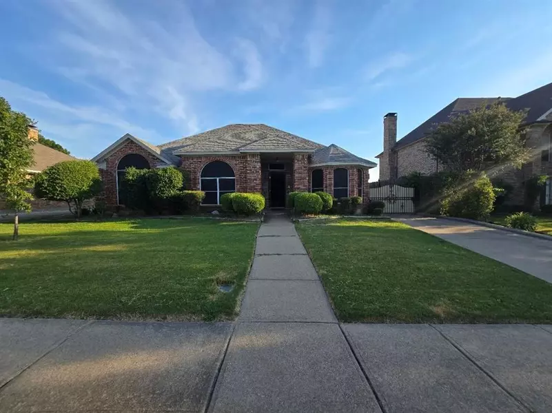 2293 Heatherdale Drive, Mesquite, TX 75150