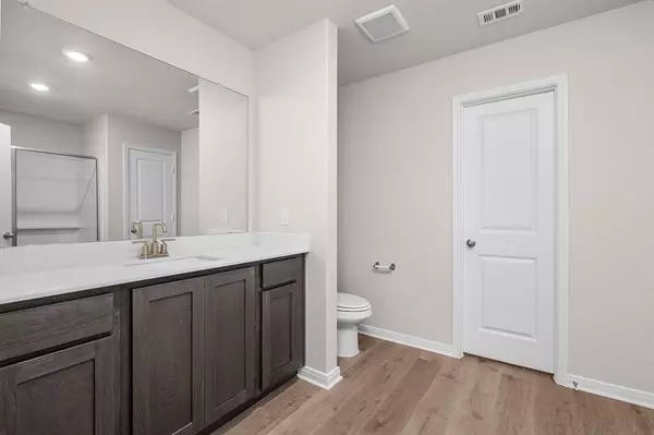 Terrell, TX 75160,206 North Island Drive