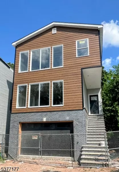 Newark City, NJ 07107,162 S 12Th St