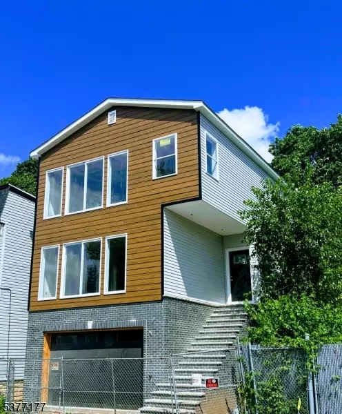 Newark City, NJ 07107,162 S 12Th St