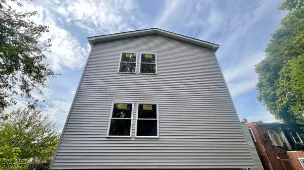 Newark City, NJ 07107,162 S 12Th St