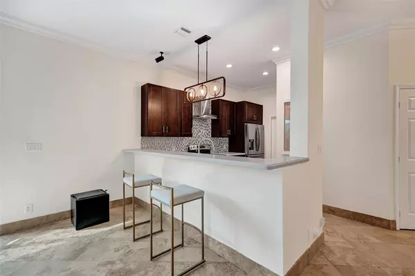 Fort Lauderdale, FL 33304,710 NE 15th Ave #710