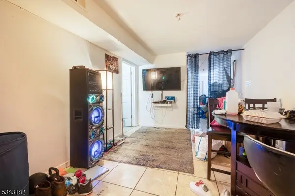 Newark City, NJ 07106,95 Stuyvesant Ave