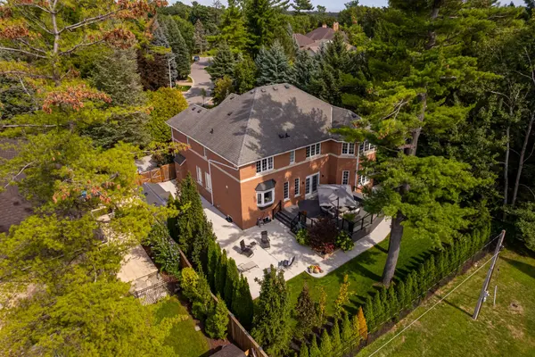 Mississauga, ON L5C 4G5,2212 Oneida CT