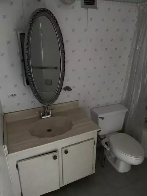 Miami Beach, FL 33140,4101 Pine Tree Dr #709